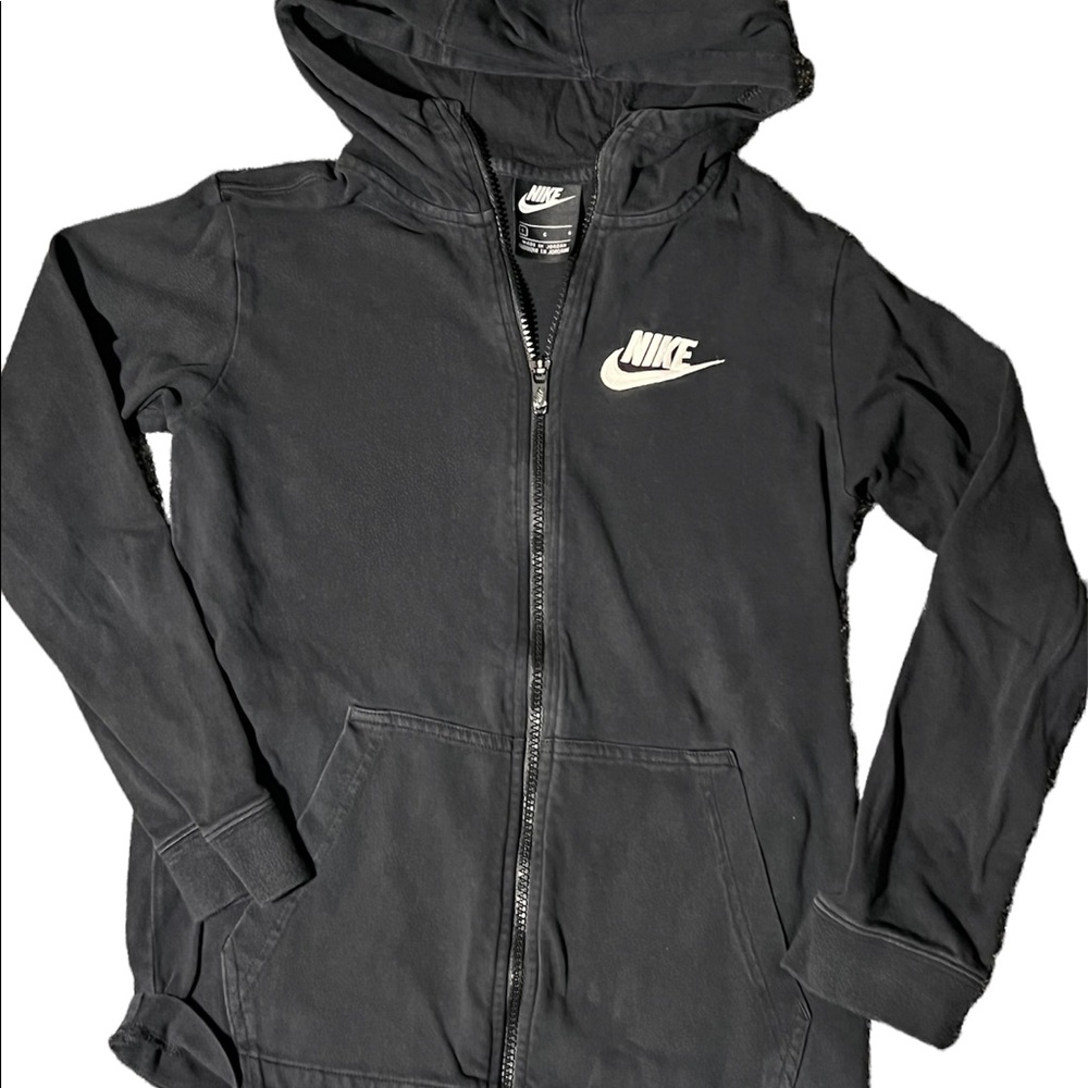 Nike slim fitting full zip light weight jacket boys size L
